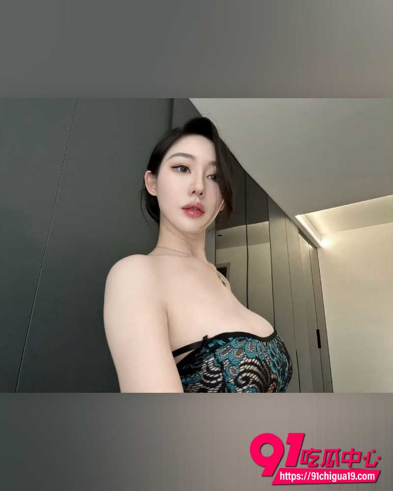 抖音网红赛琳CC 8 抖音网红赛琳CC 8