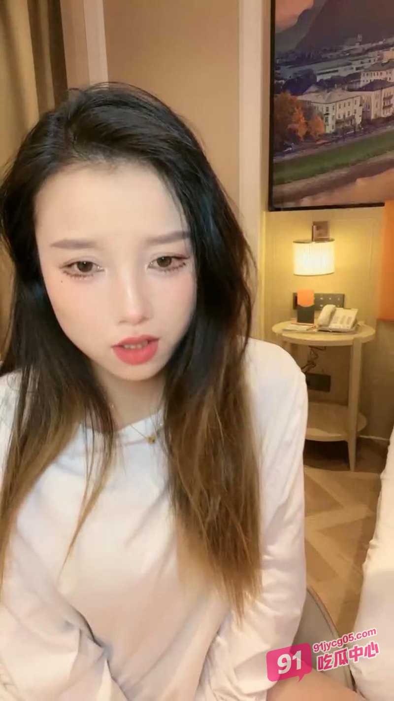 广东肥臀人妻陈佳琳 饥渴难耐半夜约炮 这样的骚妇一定超爱吧！ 配图2