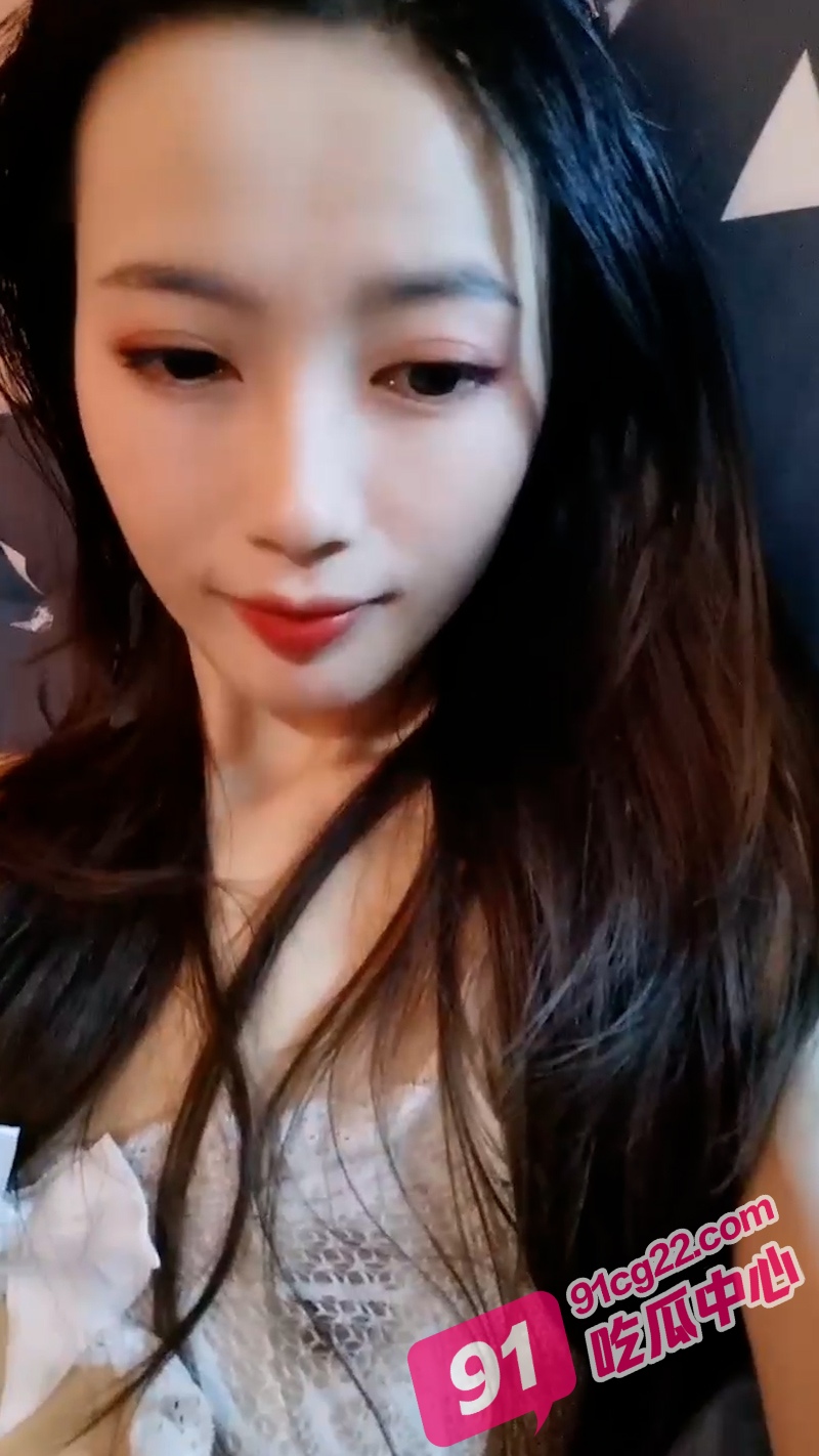 “生活要想满足 下海实现富足” 气质美女难挡金钱欲 出租屋里初尝卖逼的快乐！ 配图5