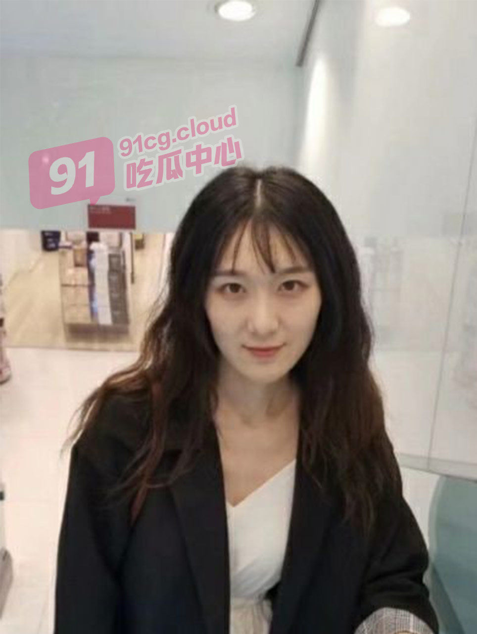 【校花级美女遭劈腿】大长腿轩轩 恋上渣男分手后被曝光热恋时啪啪视频