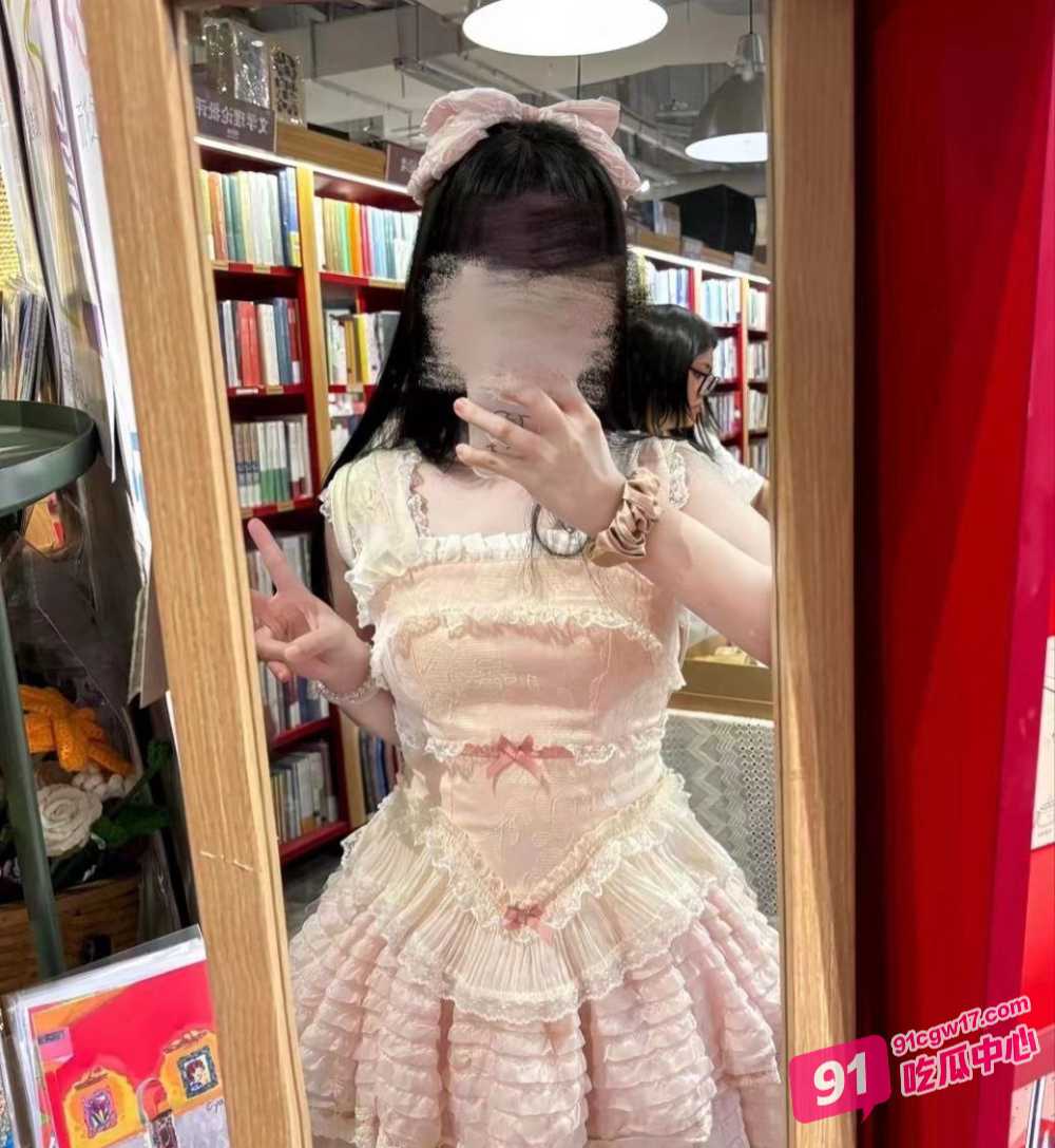 大神约炮拜金学生妹 性爱自拍合集 清纯嫩妹被调教成母狗后入猛操