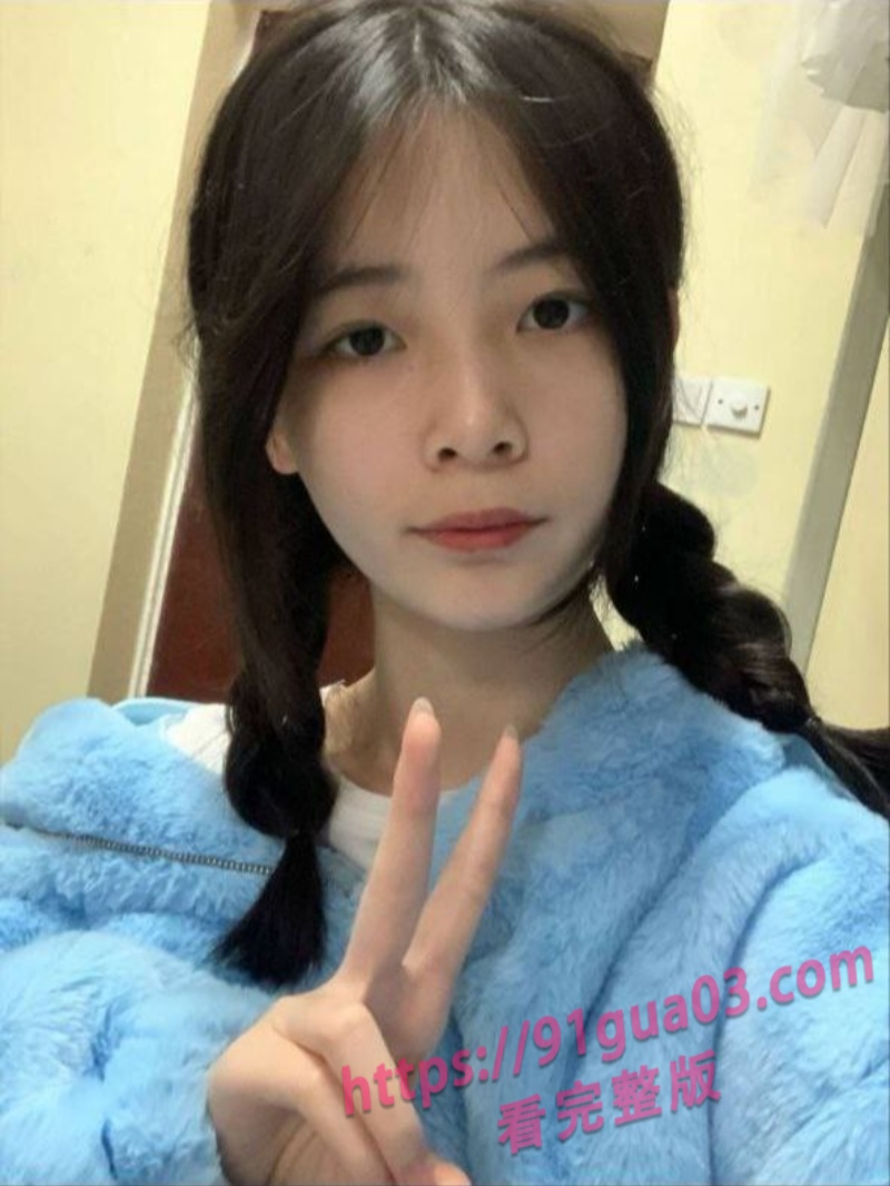 白天乖巧女友 晚上各种淫荡姿势拍照 看着真刺激～ 配图3
