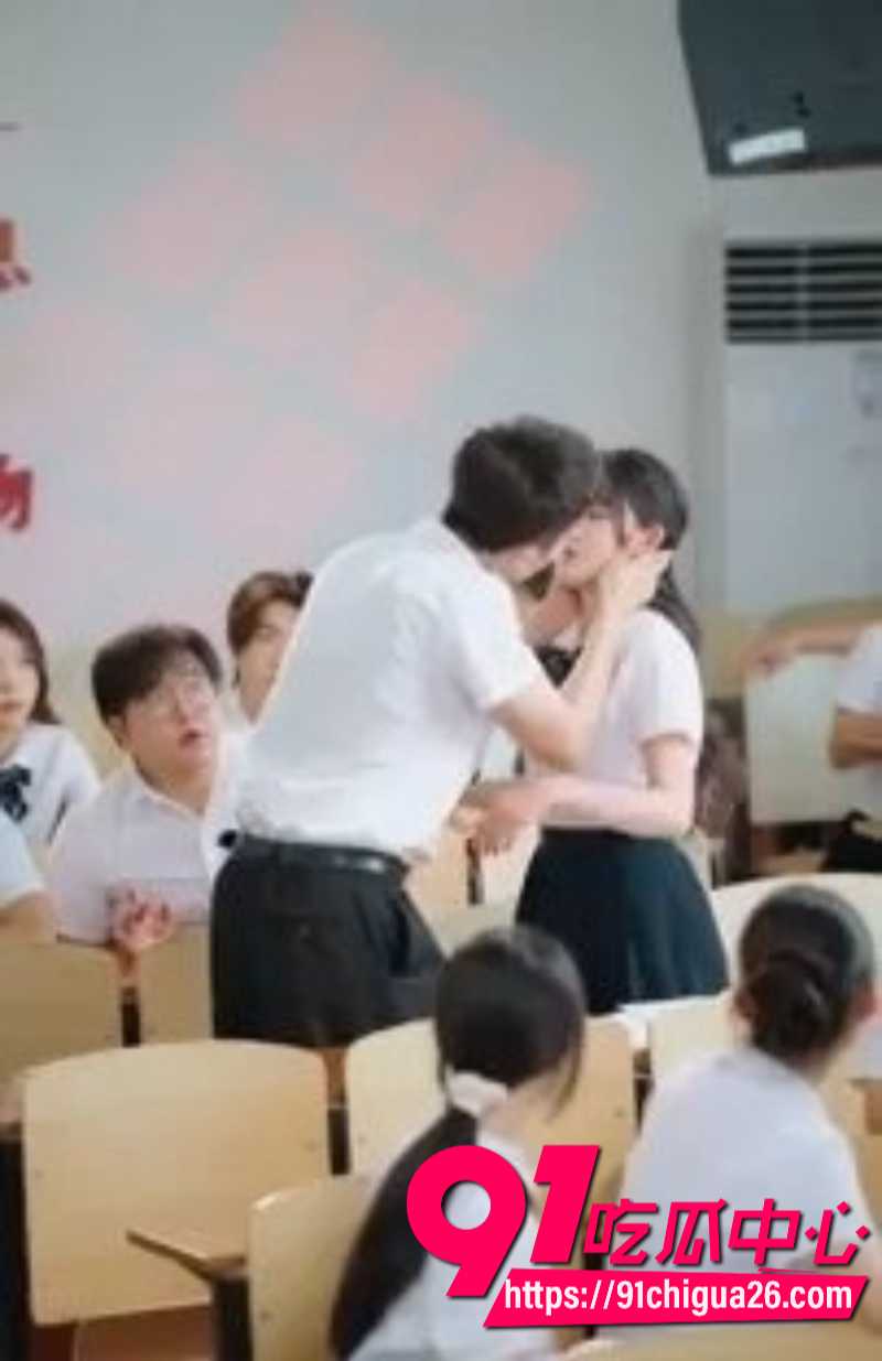 重生校花我抱了1