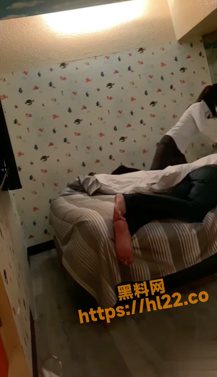 全网最真实露脸强上！陌陌认识三月的少妇，三番五次的套路才将其拿下～叫声极致淫骚足够给你打飞机！