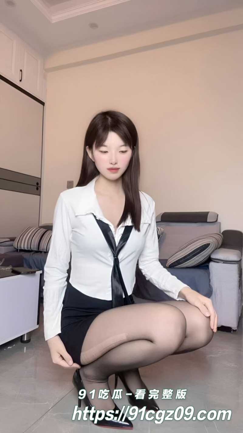 抖音女网红 初恋柠檬 跟金主爸爸视频裸聊 被录屏曝光!