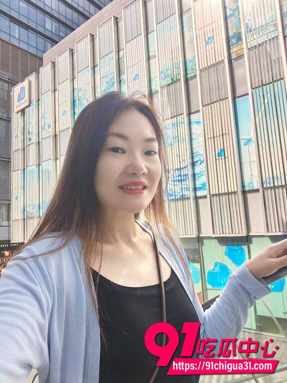 深圳罗湖离异小骚货黄贝岭 200块随便操 天天约炮放骚 离婚后彻底放飞自我的极品肉便器！