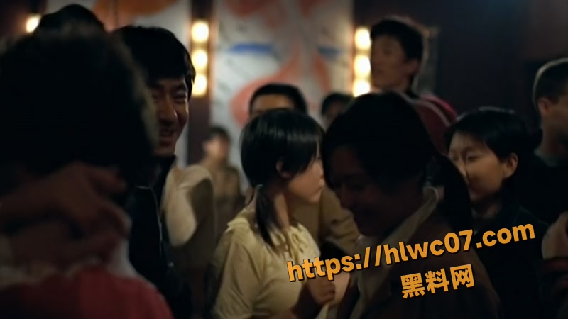 国内知名女星 郝蕾 早期颐和园 大尺度精彩片段回顾 奶子粉穴清晰可见 快去回味吧！