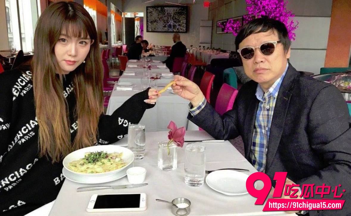 胡锡进女儿胡伟佳25