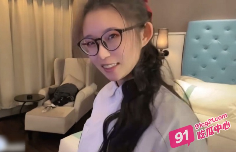 刚毕业女大学生刘思雨 被要求陪睡才给工资 无奈舍身伺候老板！ 配图3