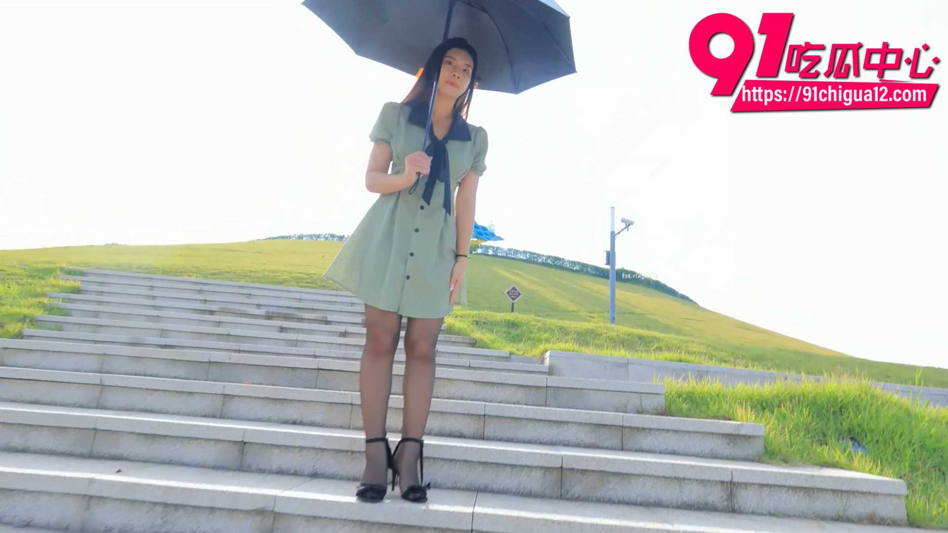 绝顶御姐静一户外裸体露出 黑丝撩人翘臀美鲍 超清写真征服视觉
