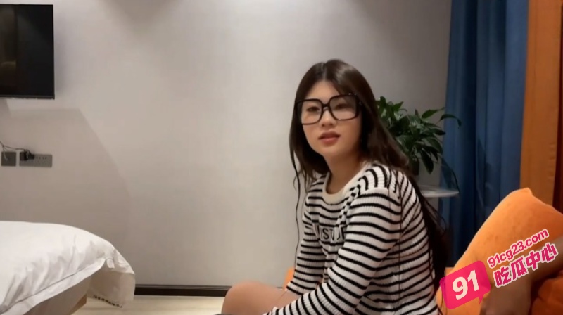 刚成年就开苞？清纯邻家妹3000元出卖身体 未来淫娃养成日记公开分享 配图2