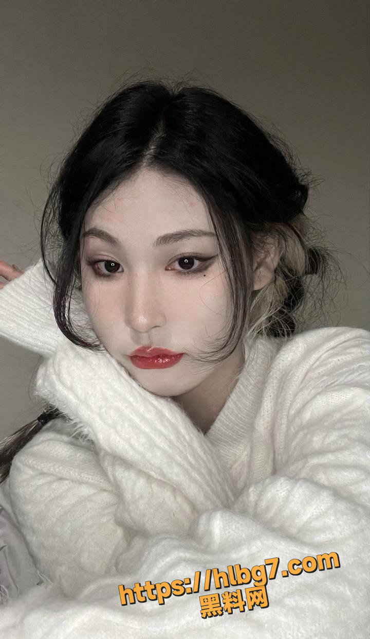 抖音捞女小主播夜里维护大哥 私密1V1视频裸聊曝光流出 大哥被骚女拿捏得的那叫一个死死得！