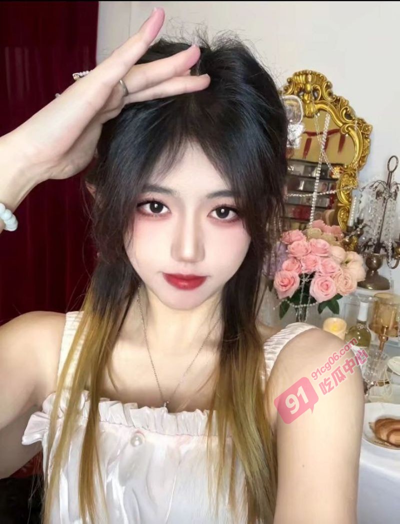 “太痛了 不要啊”清纯女大惨遭富二代玩弄 边流泪边做活塞运动!