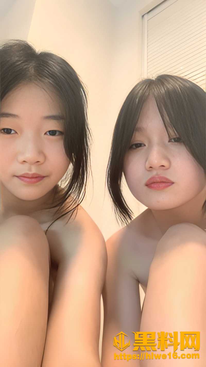 可爱女同贴身缠绵 一边摸穴一边深吻 爽到高潮全身颤抖 太刺激让人上头