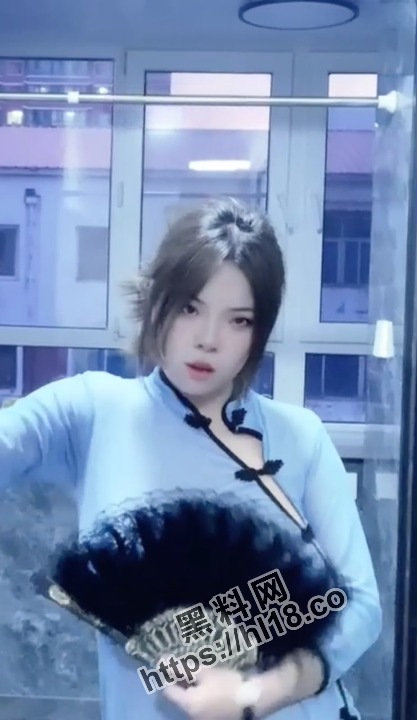 抖音 小羽宝贝/小羽老婆 流出G罩巨乳抖胸舞！露出三点极具诱惑力～