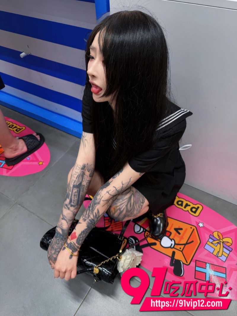 抖音21W粉丝女网红九条南无定制开档黑丝自慰福利2 抖音21W粉丝女网红九条南无定制开档黑丝自慰福利2