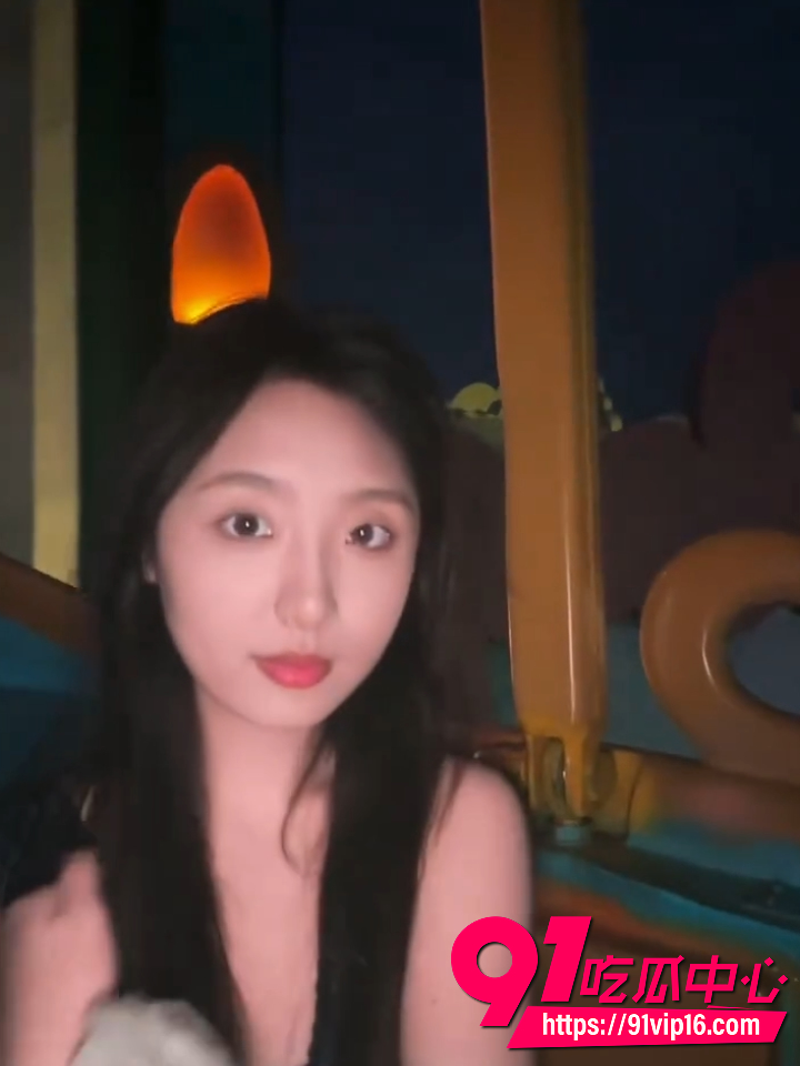 高颜值气质美女被男友啪啪调教 戴眼罩手铐挖洞特写 真实情侣私密性爱自拍流出