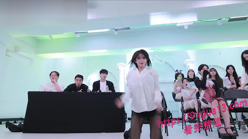 韩国女主播朴振宇全开状态!多人热舞上演真实诱惑现场 配图4