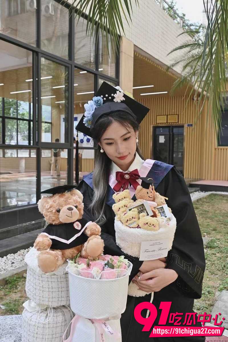 三亚学院校花李晓颖 被爆与富豪酒店开房 露脸无套做爱视频曝光！