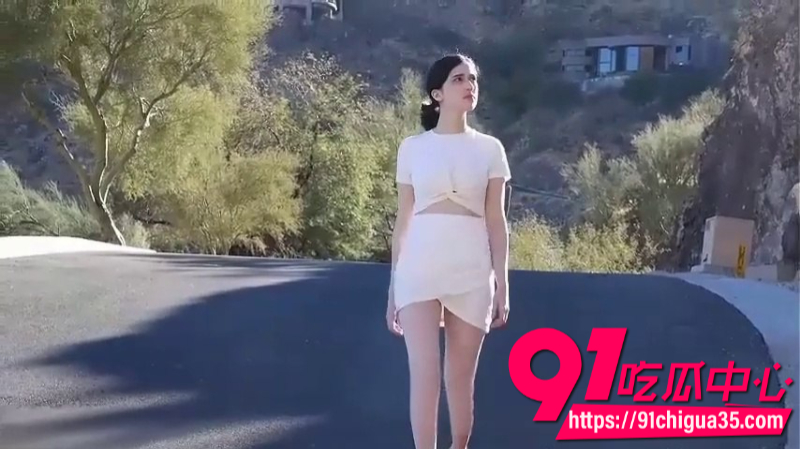 欧美女网黄Giulia户外极限露出自慰3 欧美女网黄Giulia户外极限露出自慰3