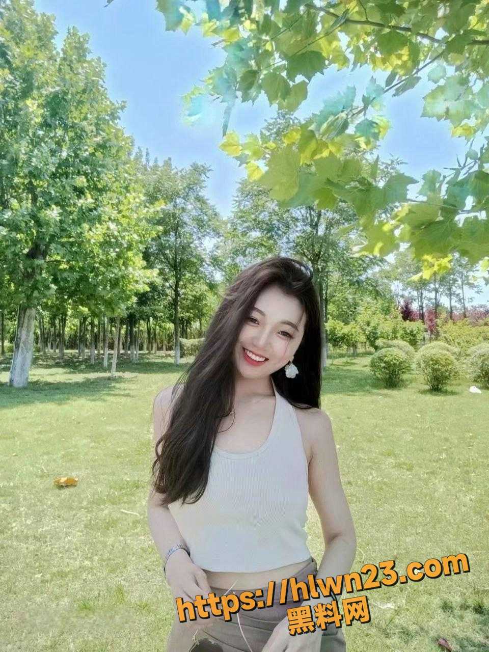 武汉颜值美女 张柳 少妇的身躯却有着少女的心情 不爱富豪爱帅哥 床上激情性爱乐此不疲