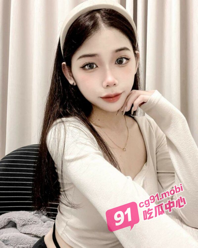 纯欲花臂姑娘有绝招 身材一流美腿诱人 被大屌疯狂后入!