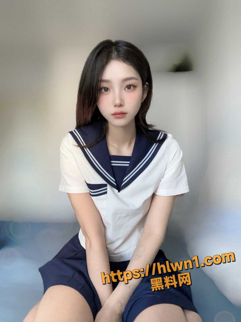 推特极品清纯女神 小瓜陆 对镜自拍妖娆展示身材视频流出 这种绝美身材给你做老婆够不够你喝上一壶！