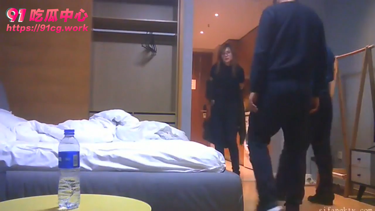 山东农业局副科长张震 为了满足自己的升迁之路 将媳妇送给领导们玩弄   太有心机了！