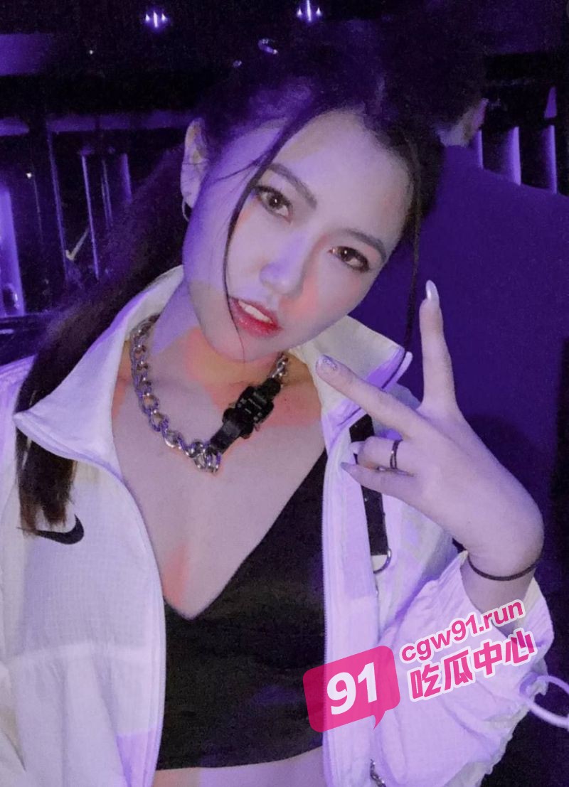 广州新婚少妇出轨黑鬼 长达2年才被绿帽老公发现 偷情视频曝光！