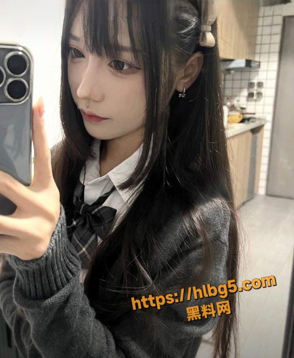 瓜友自述 喜欢操老婆娇小的B 对准老婆的小B就是猛的一捅 每一次都听见老婆的惨叫 我却越插越兴奋!
