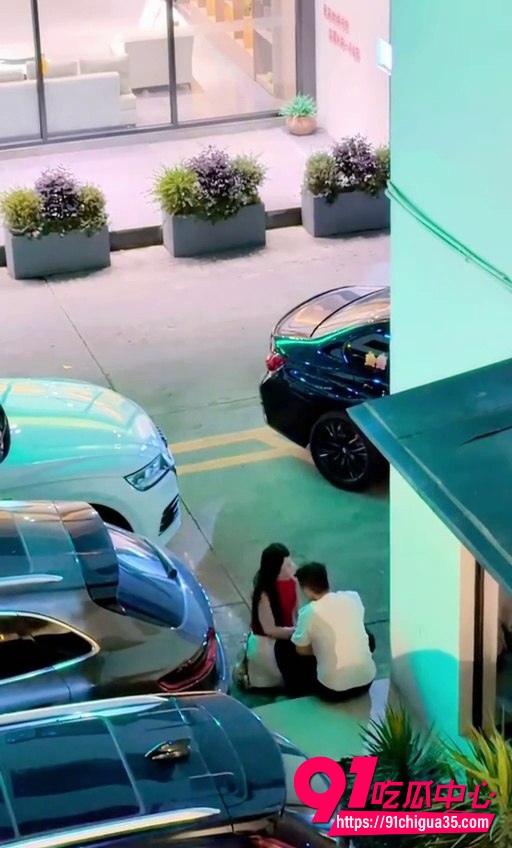 少妇出轨被抓现场7