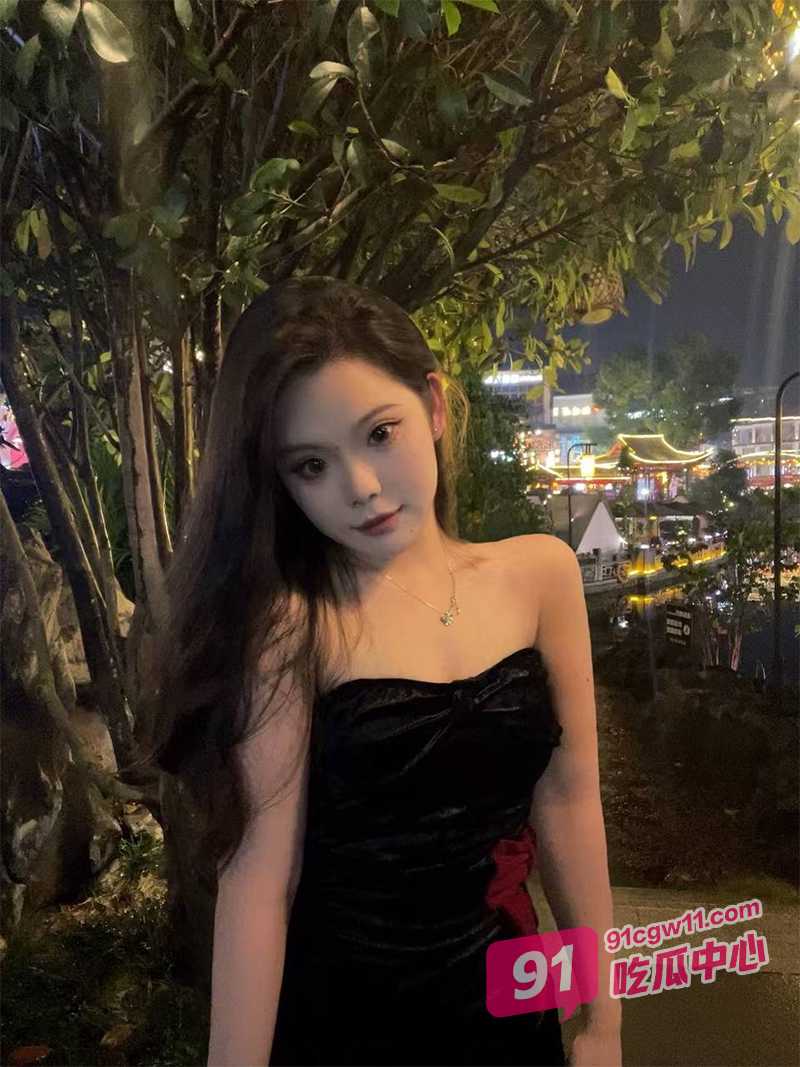 郑州某高中成年学生妹杨子颖 不雅视频遭泄露 性瘾极大喜欢做爱 骚浪贱母狗本性显露无疑！ 配图2