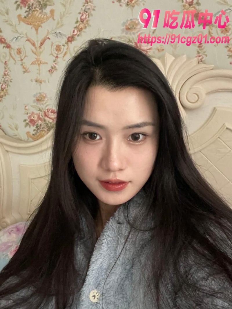 青岛已婚少妇大战三男视频曝光 三洞齐开 男人梦寐以求的母狗!