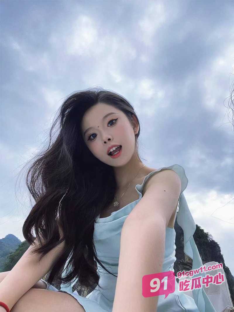 郑州某高中成年学生妹杨子颖 不雅视频遭泄露 性瘾极大喜欢做爱 骚浪贱母狗本性显露无疑！ 配图3