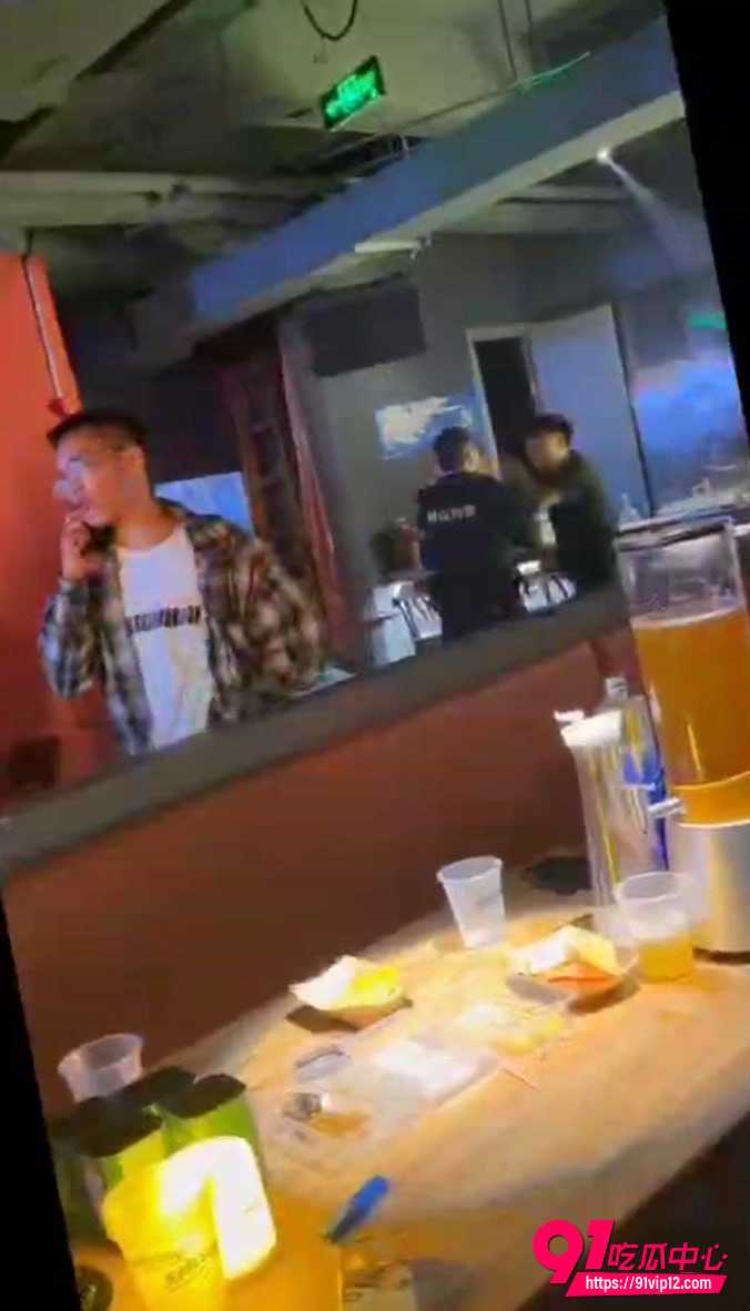 精神小伙4