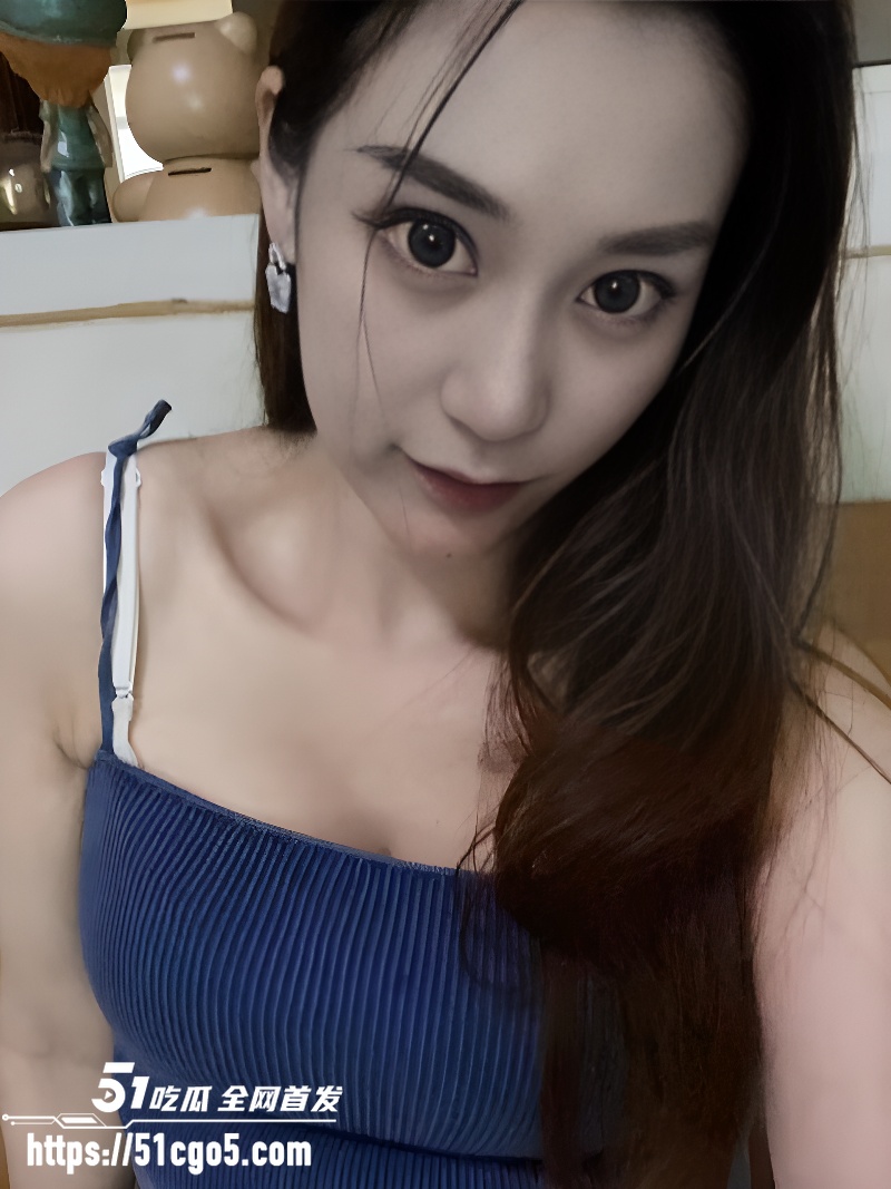 青岛少妇 李小猫 出轨自拍 2