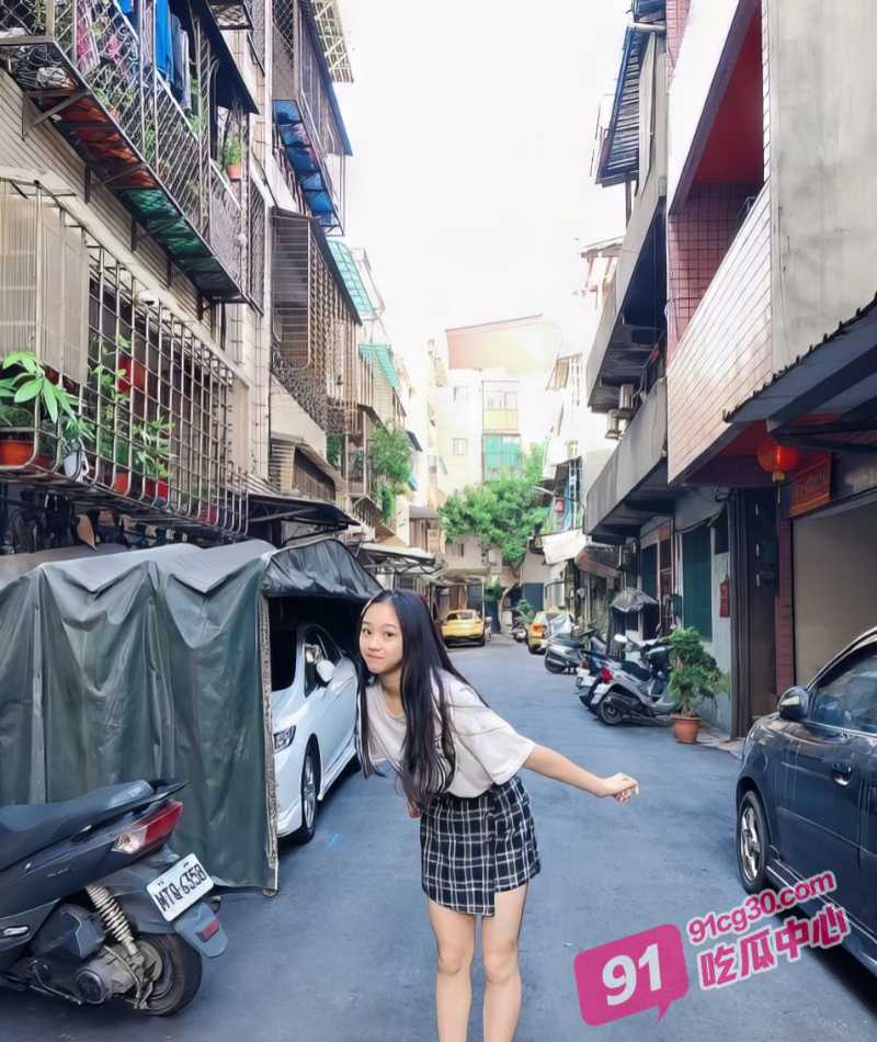 安徽工业大学 陈雨桐 白嫩蜜穴秀 青春美少女诱惑自摸秀 简直就是青春荷尔蒙炸弹 配图5