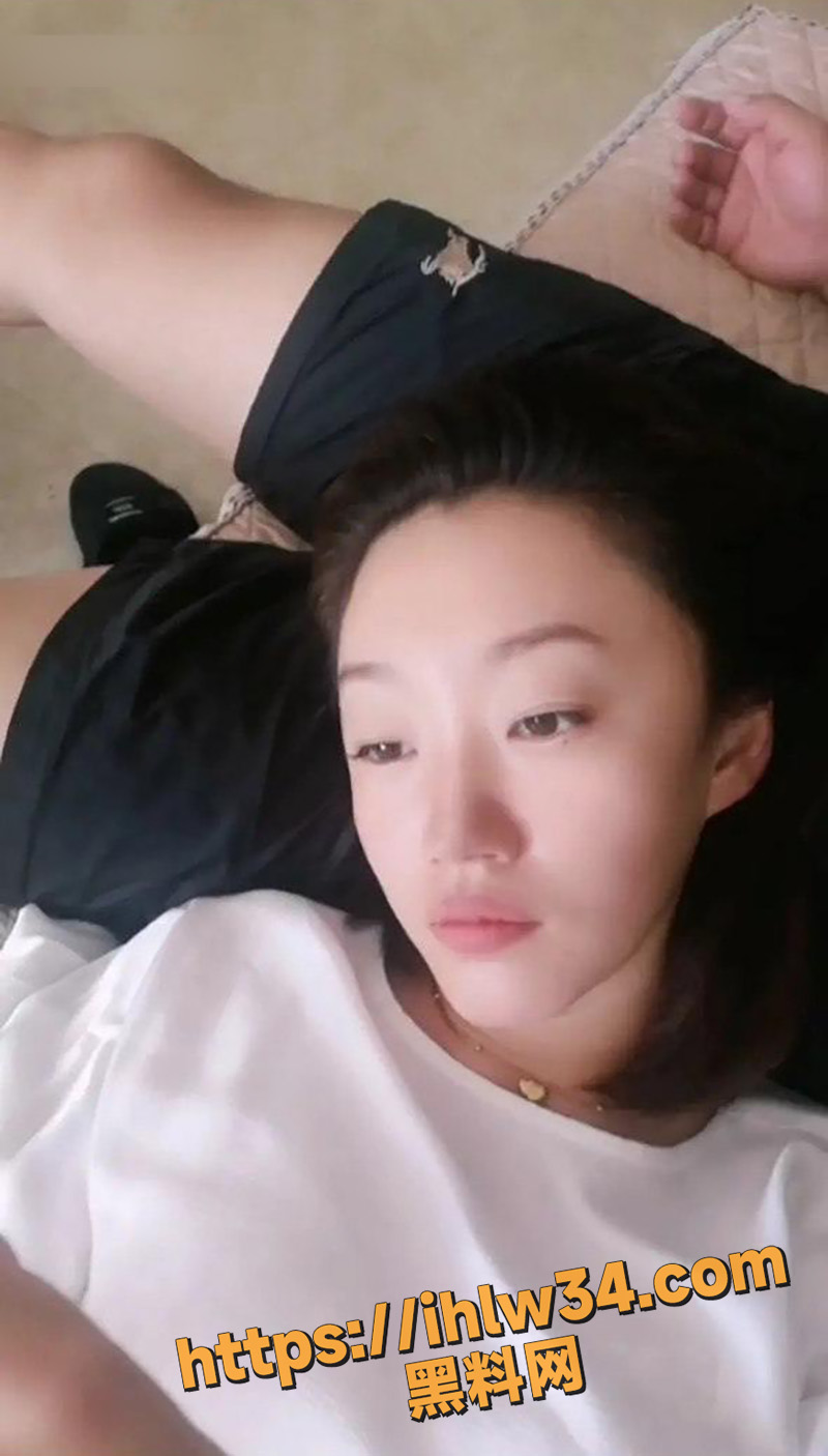 河北张家口美甲店老板娘 姚雪磊 婚后时常出轨老公性爱成瘾 当着子孩面也敢偷腥