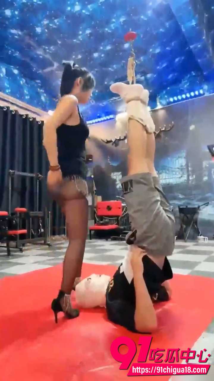 国产重口女S黄金调教吃屎贱奴2 国产重口女S黄金调教吃屎贱奴2