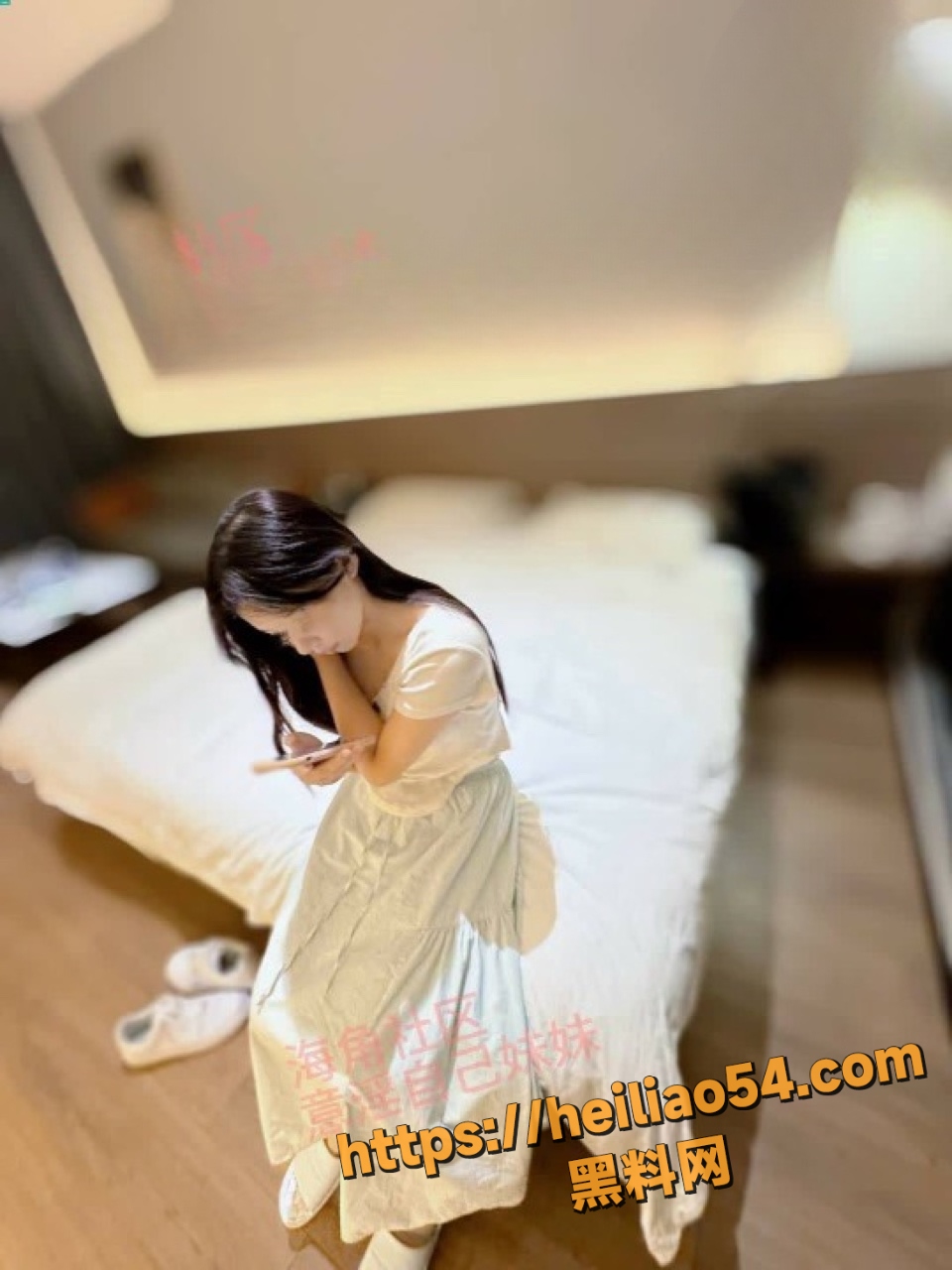 海角大神 意淫自己妹妹 66-70集 带眼罩爆操极品嫩妹！