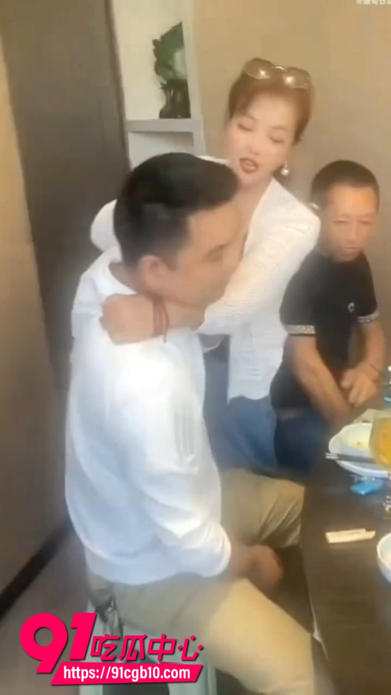 同学聚会成淫荡现场2