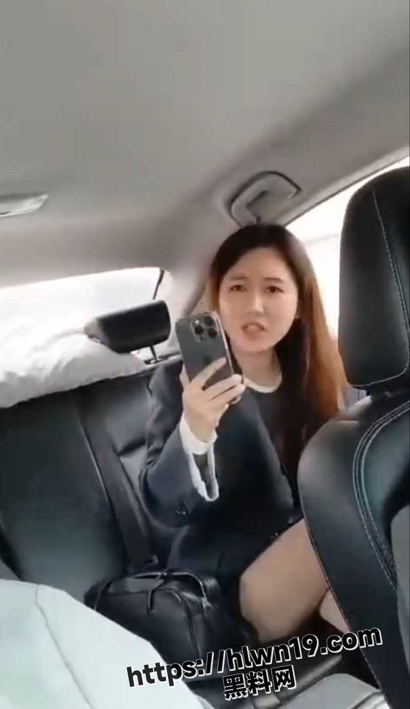 经典公主病 美女打出租车拼车跟司机吵架 被骂的语无伦次 说要带司机去操他妈！