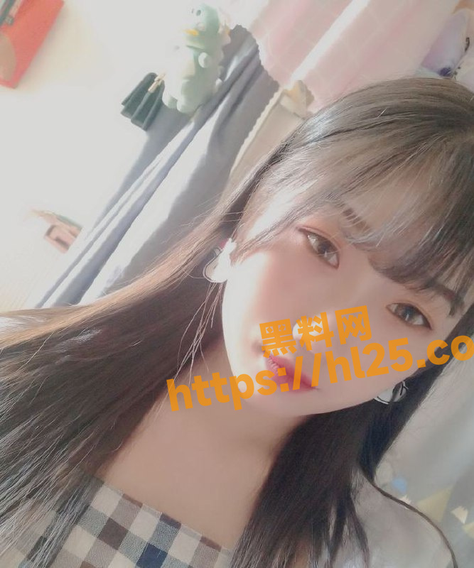 广州星海音乐学院颜值大三学姐！淫骚的身段与炮友肛交强悍输出！
