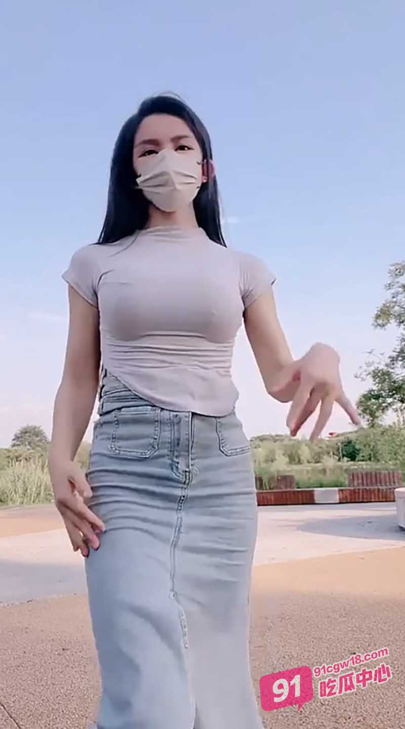 会喷水的美乳嫂子～户外游玩欲望高潮激情野战 端庄少妇浪荡本性暴露！