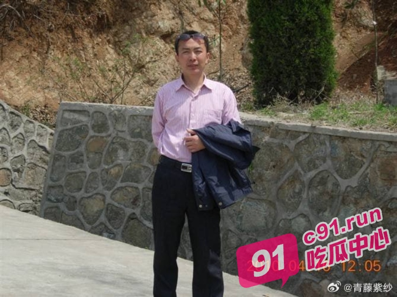 3_W_800px.jpg