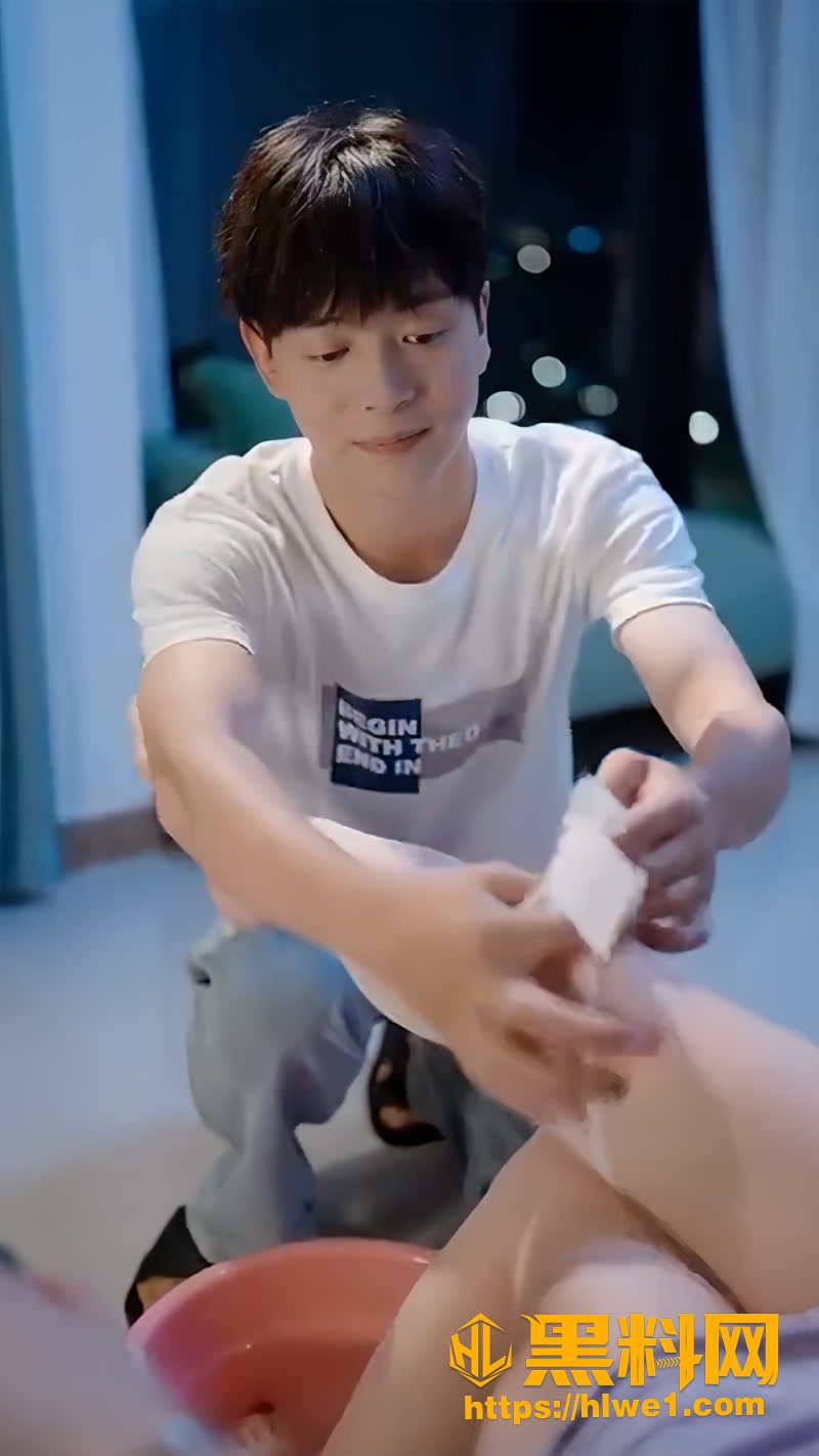 最新热播擦边短剧《午夜的绽放 将计就计》全集来袭 林晚晚为复仇主动用身体勾引夜帝