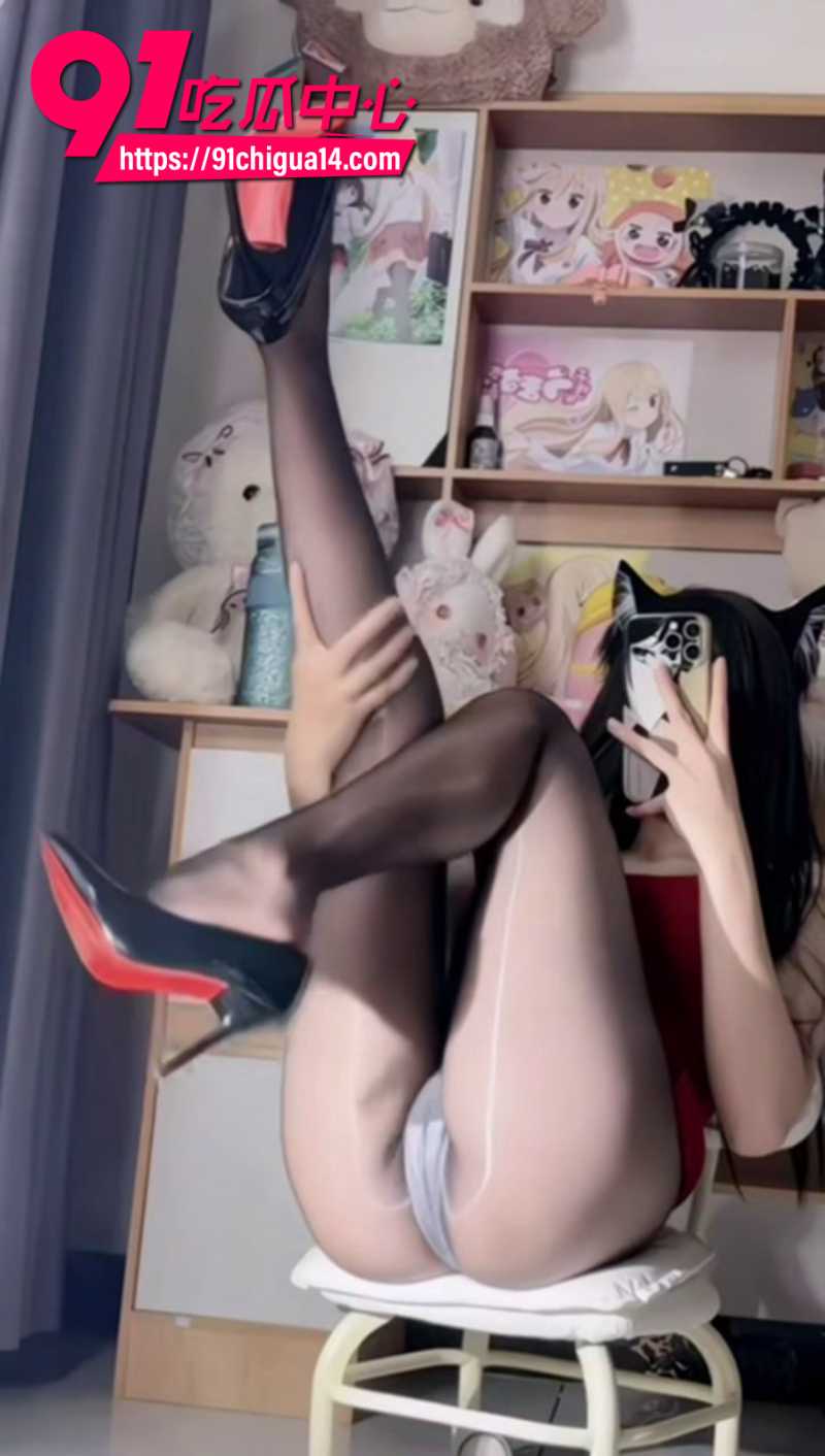 抖音女网红温柔小猪定制足交榨精福利6 抖音女网红温柔小猪定制足交榨精福利6