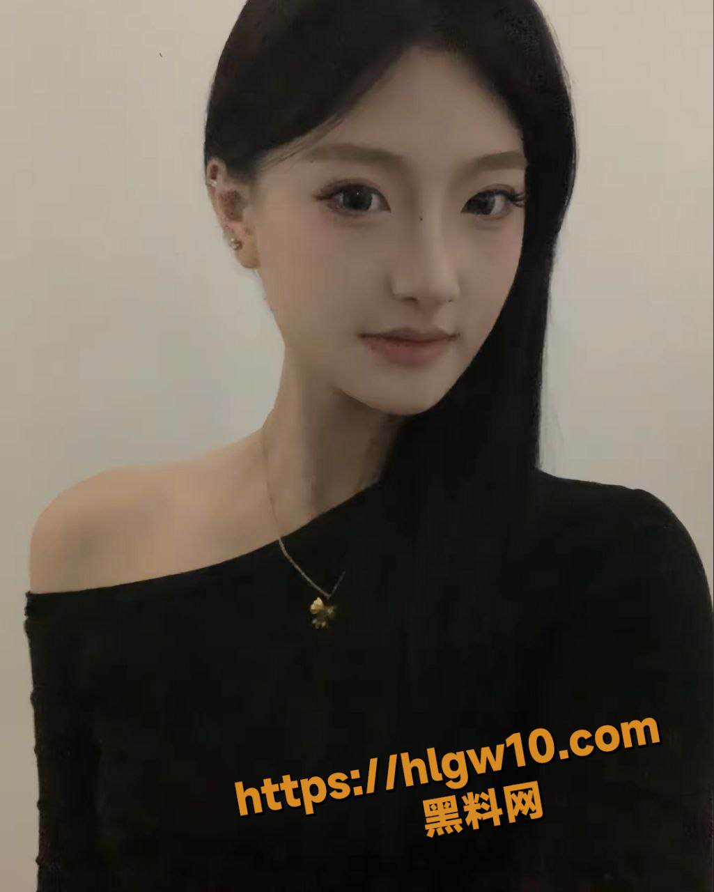 情窦初开苏州小情侣激情视频，女主骚话不断清纯脸蛋下藏着淫荡灵魂!