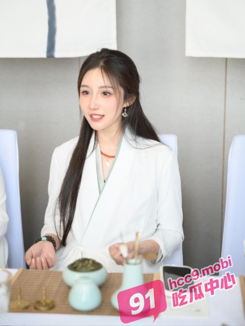 女道士下山 一“口”一”鲍“ 傲人胸脯 只求挑战天下房中术!