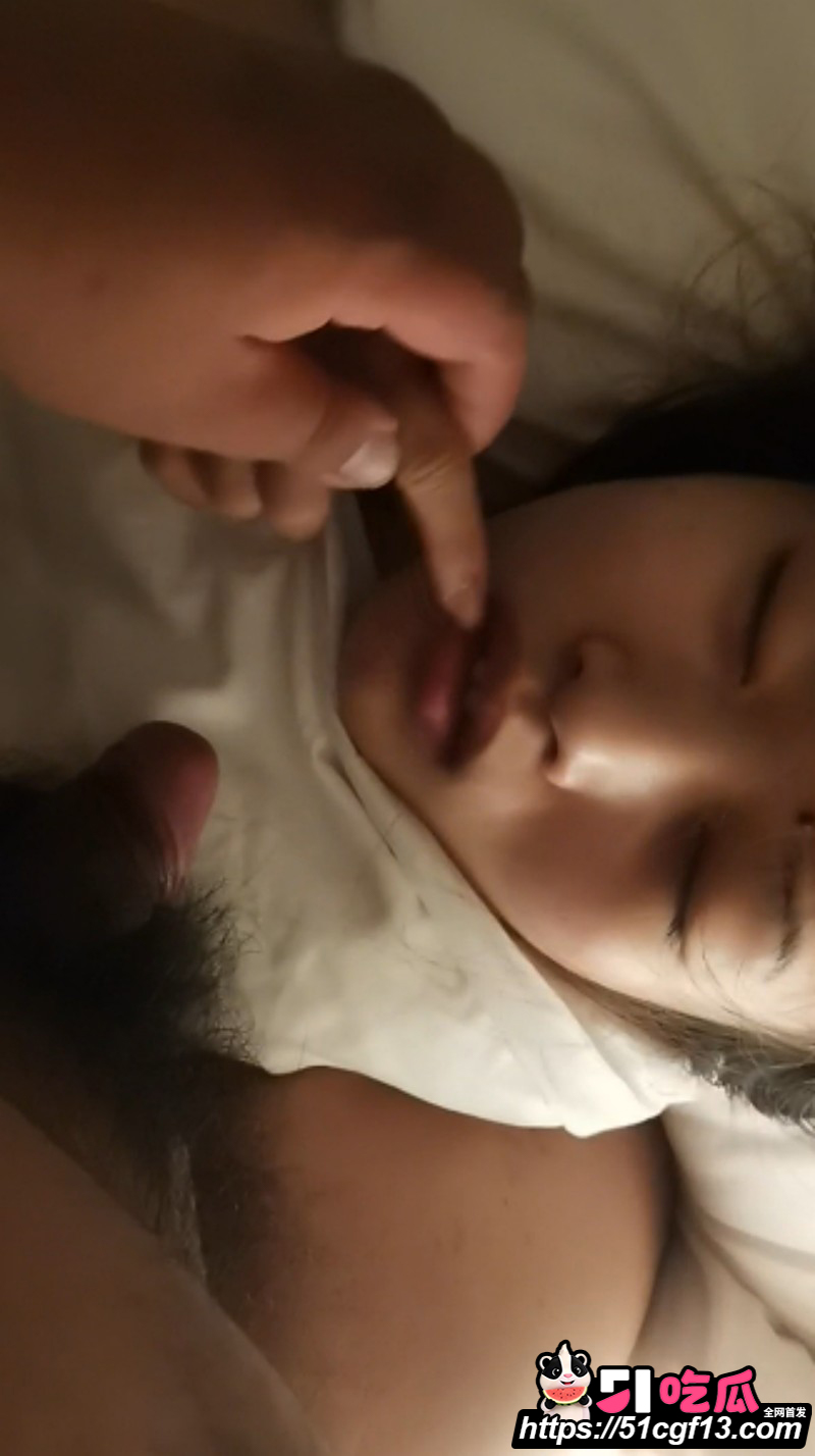 MJ大神胖哥迷玩迷奸孙小妹01